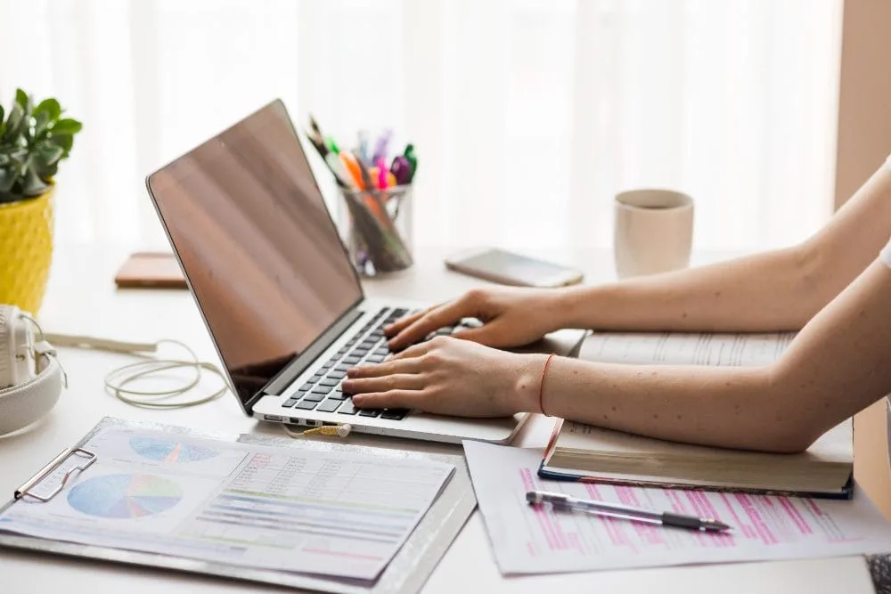 Diseño web con neuromarketing para pymes orientado a la conversión de clientes Diseño web con neuromarketing para pymes orientado a la conversión de clientes